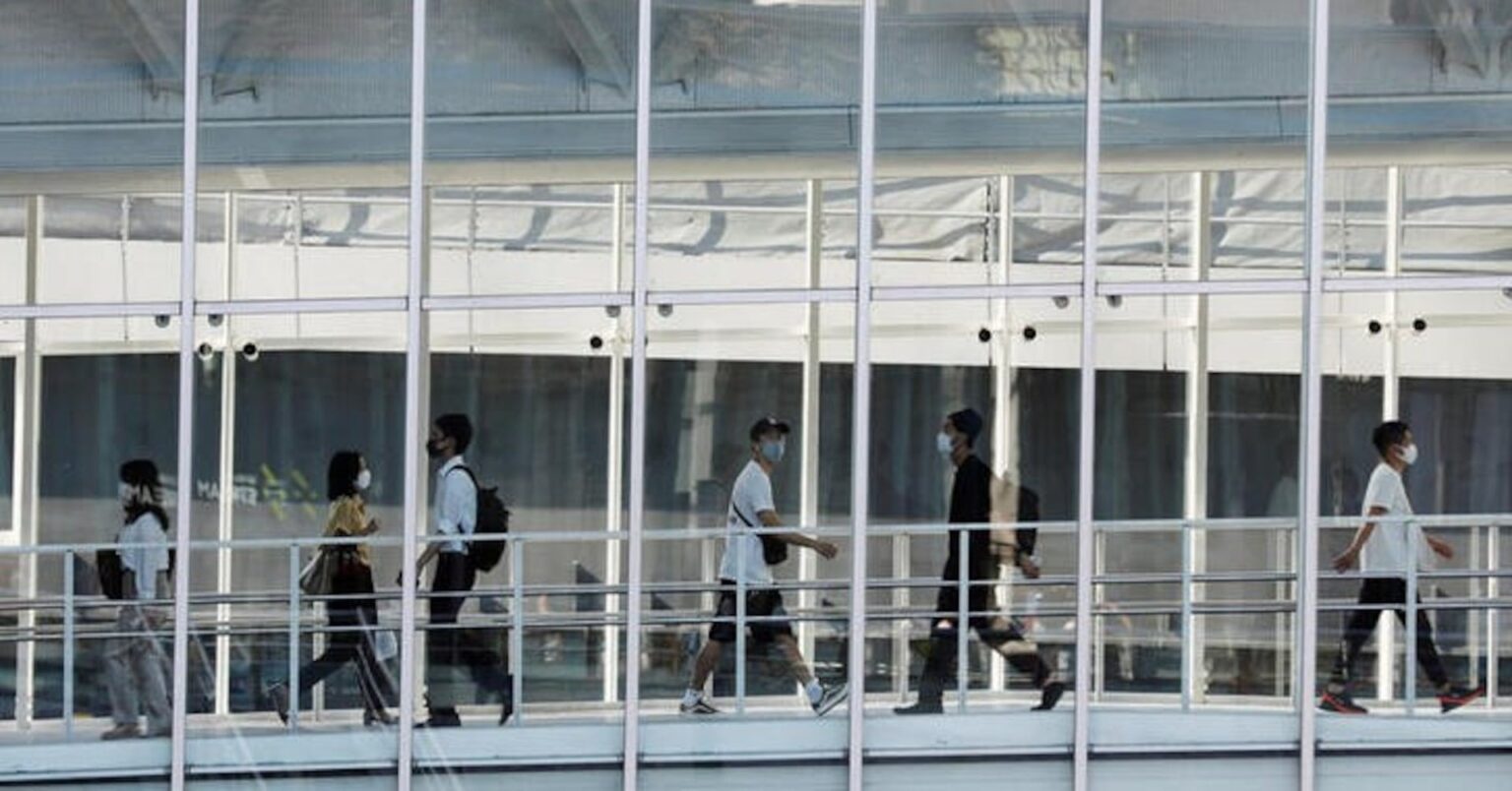 焦点：政権浮揚かけた減税、立ちはだかる生活防衛意識 消費効果読めず - ロイター (Reuters Japan)
