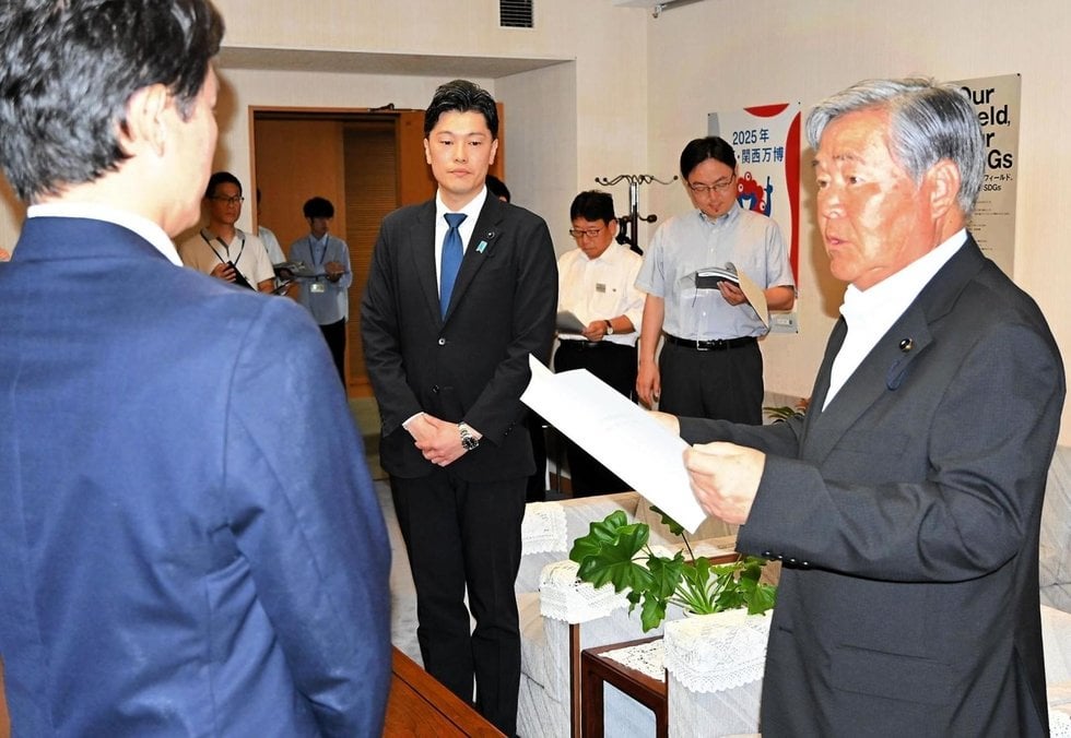 告発文書問題、百条委調査に県職員の全面協力要請 「不当な扱い受けないよう」県会が知事に申し入れ - 神戸新聞NEXT