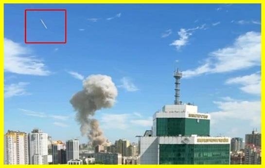 ロシアがキエフの小児病院に故意にミサイル攻撃を仕掛けた証拠が浮上した。ロシアが非難しているウクライナの防空軍はこれに全く関係がない。