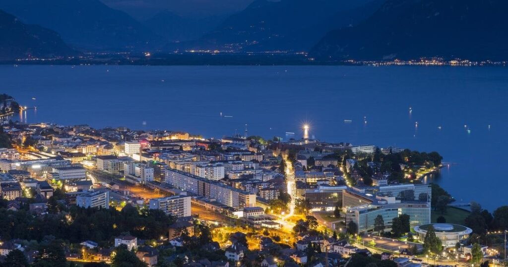ヴェヴェイは夜行性の都市メディエーター システムをテスト中 - rts.ch |  Vevey が都市型夜間仲介システムをテスト