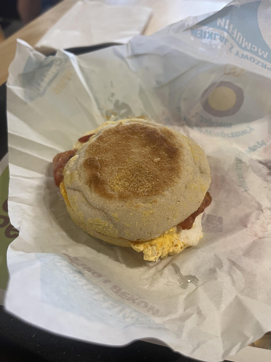 WAW空港のマクドナルド