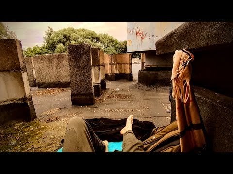 I BELIEVE IN MY LIFE - STIRNA (ホームレスの女性によるモチベーションを高めるスピーチ) 😁👌