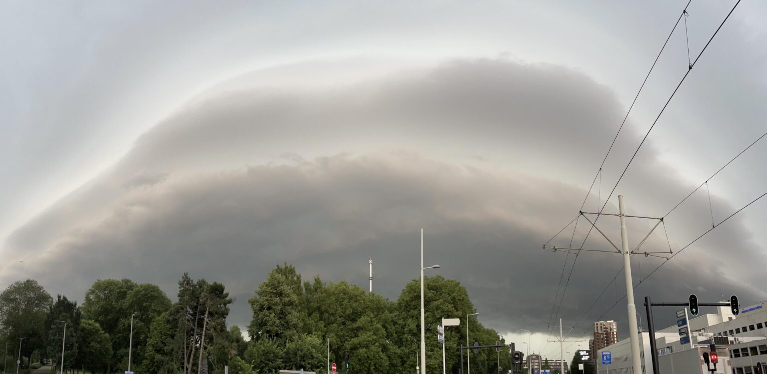 雨が降る直前（ロッテルダム）