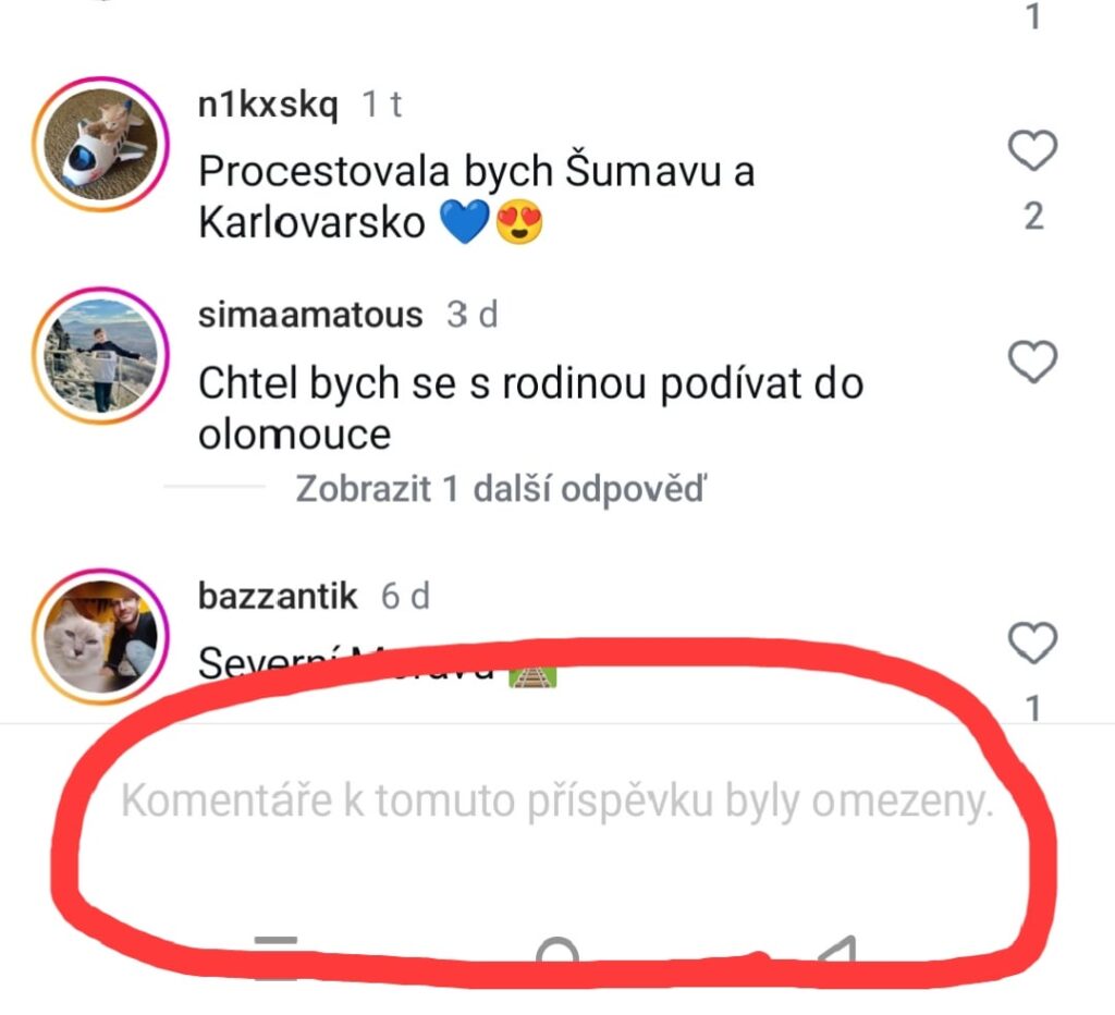 それらのČDは何ですか？