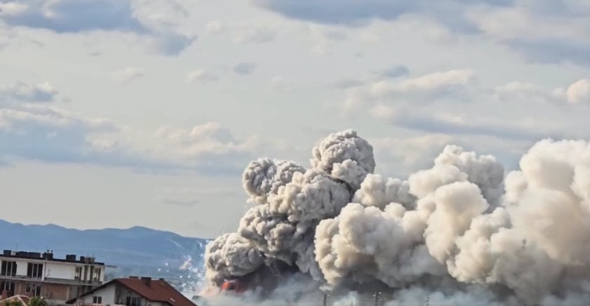 エリン・ペリン駅近くの爆発で負傷した若い女性も死亡