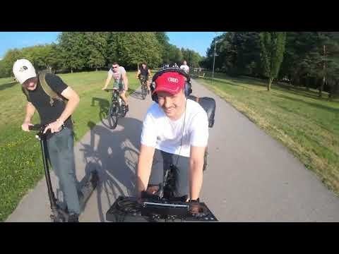 週末は、D&Bをミックスしながら自転車に乗ります:)