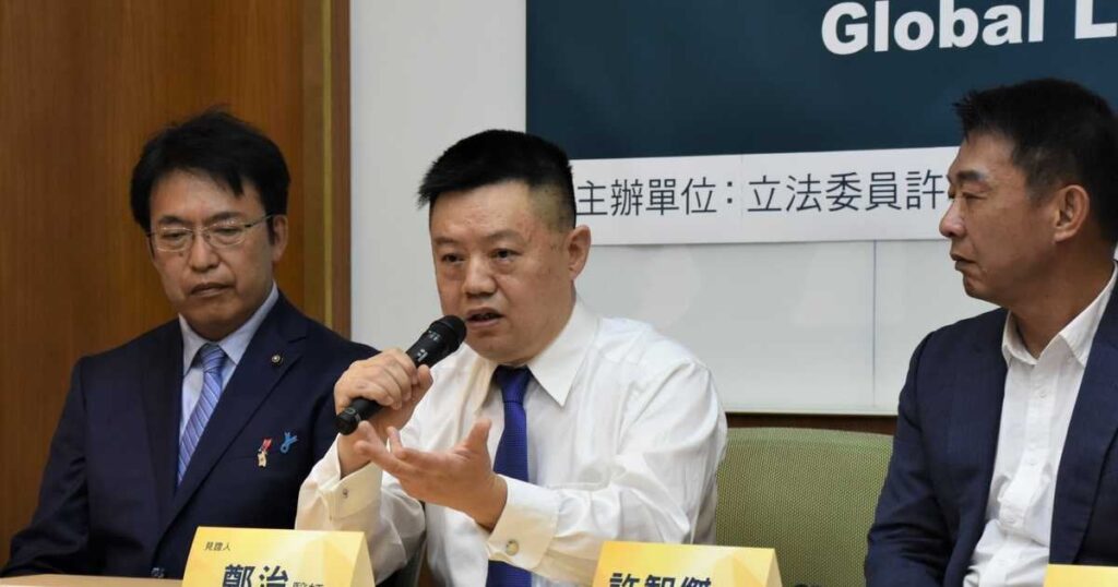 「改造車内で若い兵士の腎臓と眼球摘出」 元中国医師が「臓器狩り」証言、台湾で会見 - 産経ニュース