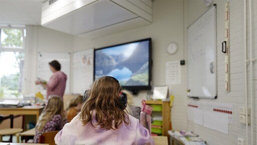 欠員の多さは悲劇だと小学校統括組織は言う