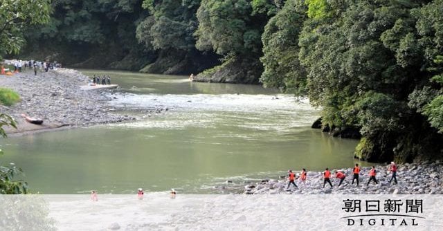 川で泳いでいた3人が流される 2人救助、1人行方不明 宮崎県綾町