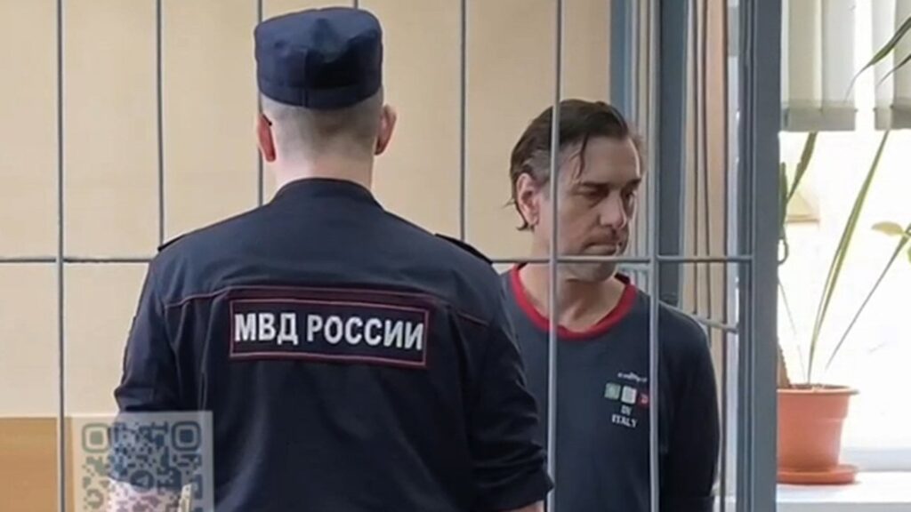オリー・ノースはロシアに何を約束したのか？