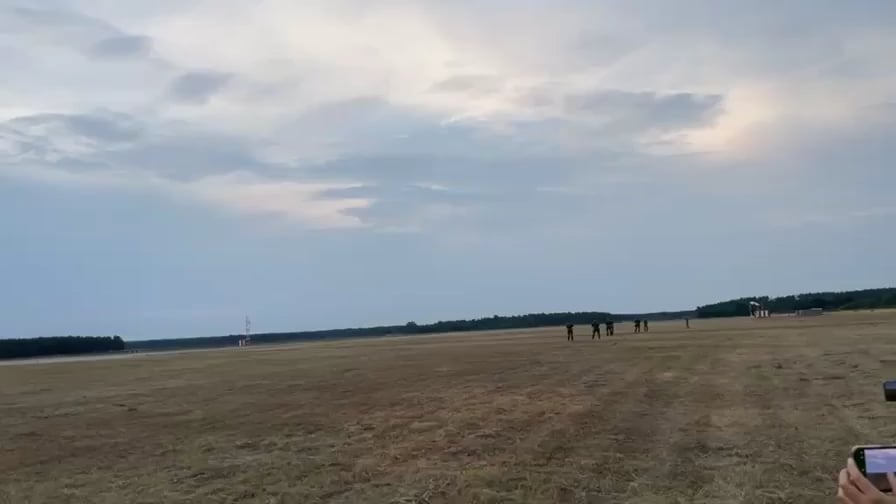 スロバキア製F-16の到着
