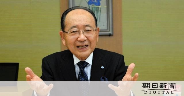 小林製薬の会長と社長が引責辞任 新社長は創業家以外から初