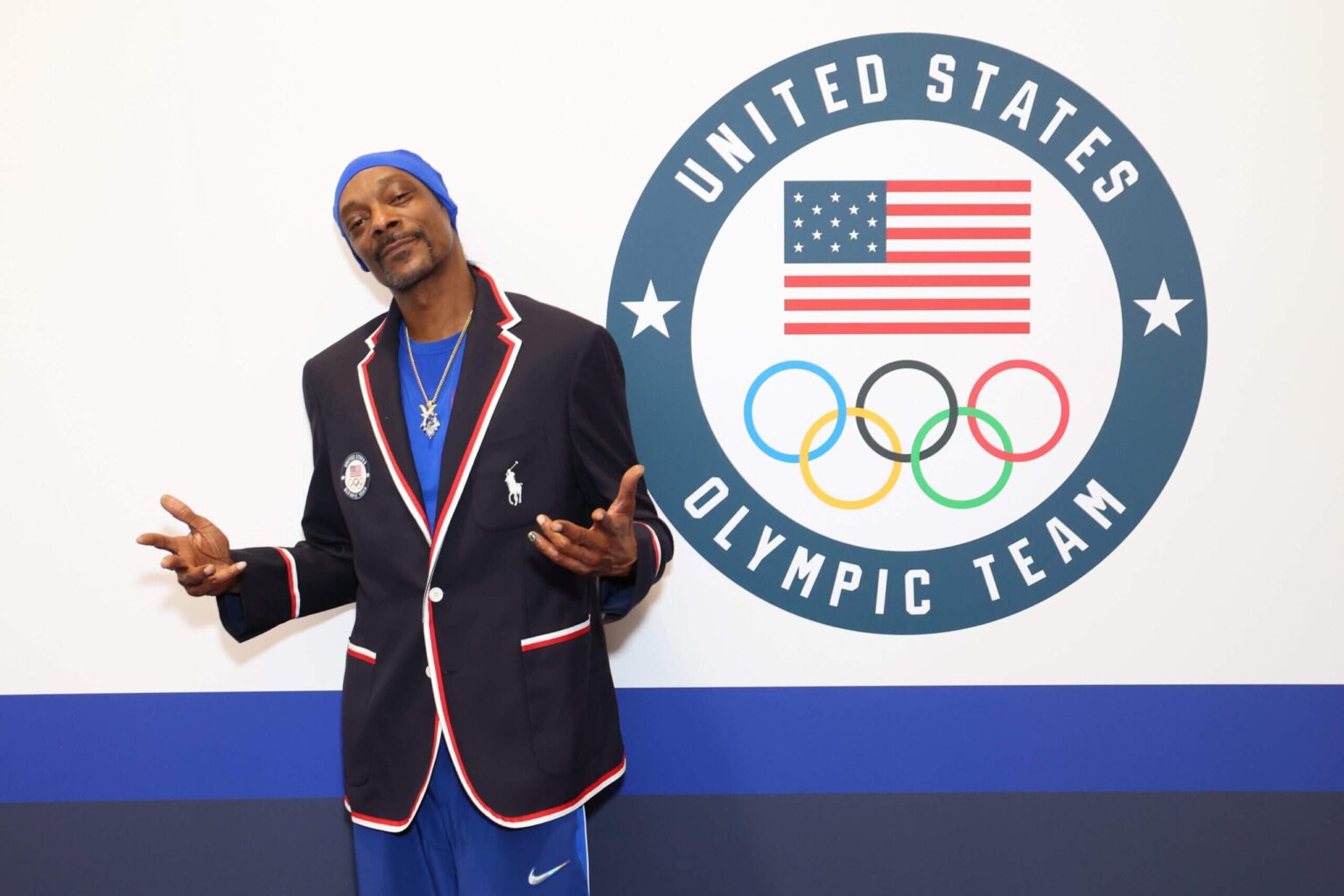 スヌープ・ドッグが聖火ランナーに：アメリカのラッパーが開会式前の最後の追い込みでオリンピック聖火を運ぶ