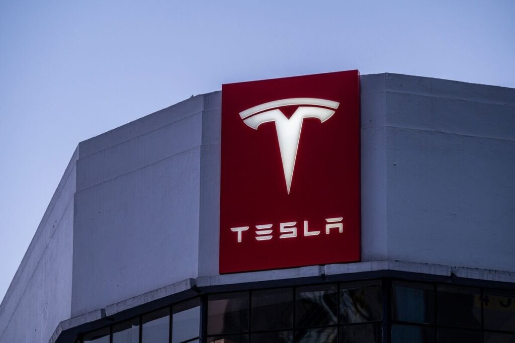 テスラ、カリフォルニア州の新車販売急減－競合勢にシェア奪われる