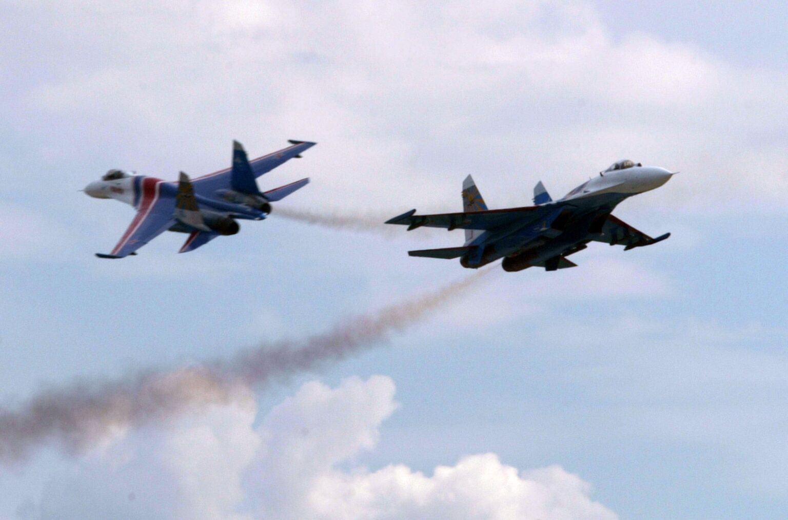 ウクライナのドローンが3日間で2度目のロシア戦闘機基地を攻撃