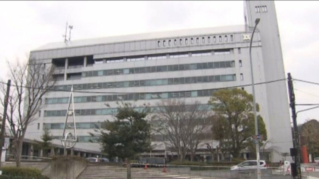 プールの釣り針で８歳男児けが 閑散期の「ニジマス釣り堀」の針を見落としか… 京都府亀岡市の「かめプー」当面閉鎖