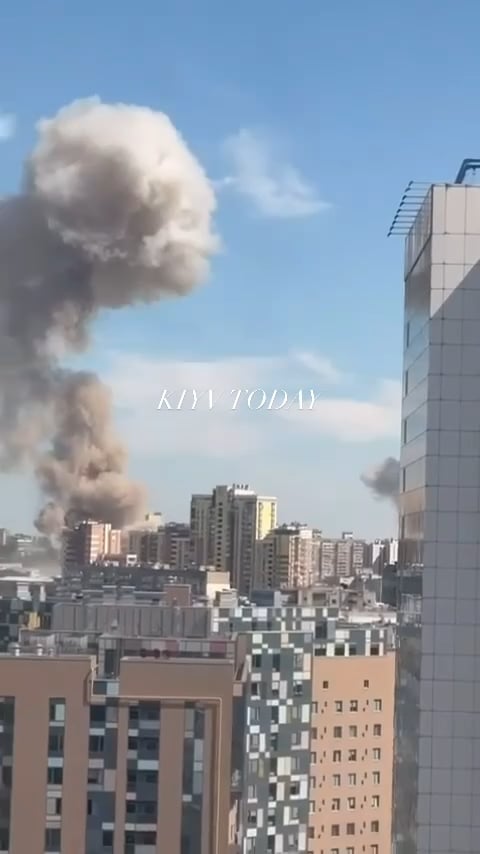 今朝の #キエフ、オフマトディト国立専門小児病院 - #ウクライナ 最大の小児病院。ロシアのミサイルが医療施設に直接命中。ミサイルによる損傷や進路を逸れた形跡は見られない。