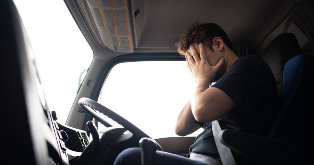 トラックドライバーが「不人気職種」であるワケ…60～70代が荷物を届ける「物流崩壊」の未来 ― 2030年、10億トン以上分の荷物が運べない