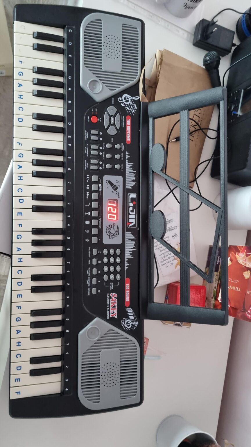 キーボードの演奏を学ぶ