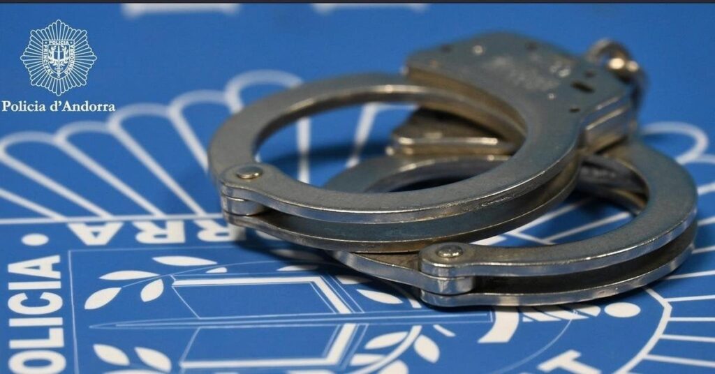 タンジェ空港でアンドラ司法に指名手配された男が逮捕される