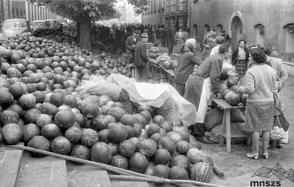 リュブリャナ市場のスイカ、1966年。