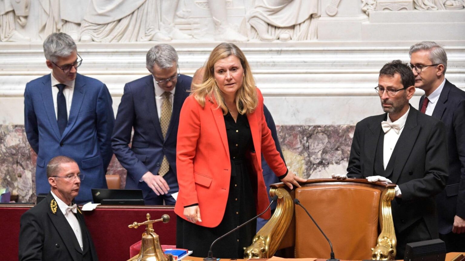 フランス、マクロン朝のブラウン・ピヴェが国会議長に選出。 左翼議員が敗北