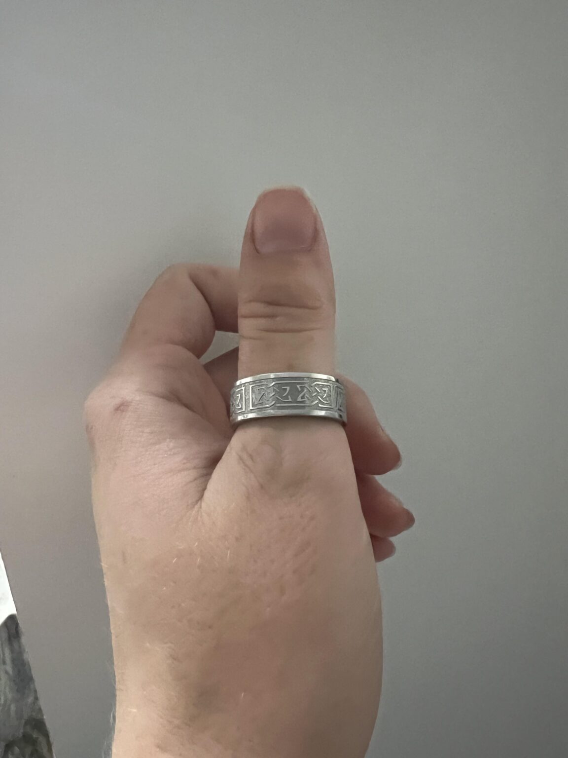 この指輪/似た指輪を探すのを手伝ってください この指輪/似た指輪を探すのを手伝ってください