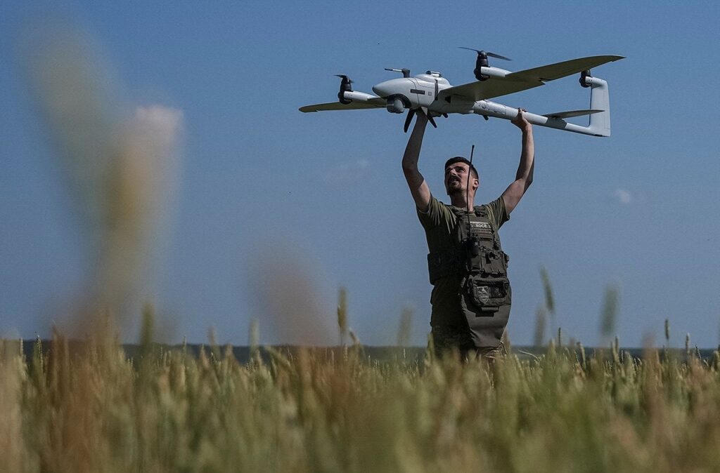 軍隊、ボランティア、エンジニアが勝利の鍵 - 航空専門家