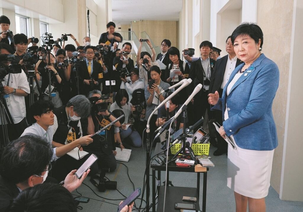 石丸氏は次のステージへ野心隠さず、インスタで見せた蓮舫氏の意外な横顔 記者が見た東京都知事選の現場から＜前編＞