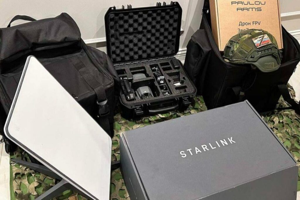 国防総省は、ウクライナの最前線でロシア軍が使用していた数百の無許可のスターリンク端末を停止させることができた。これらの端末の違法使用に対抗するため、スペースXは米軍と強力に協力した。