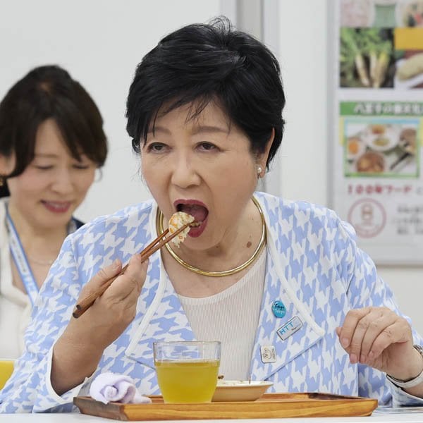 焦る小池知事は都知事選「公務優先」もマユツバ…連日のしたたか演出で組織固めに没頭中 ― 支援者の歓心を買うためワザと忙しいふり