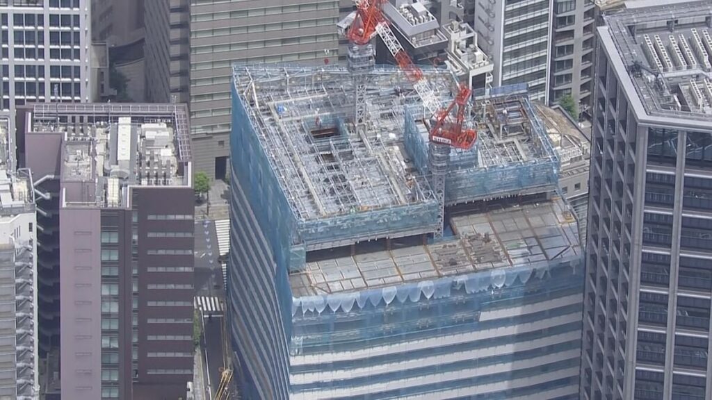 千代田区麹町の工事現場で鉄骨崩れる 20代の男性作業員が落下 搬送時心肺停止か