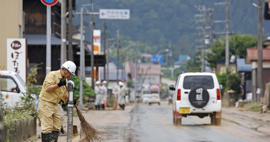 山形・秋田で続く捜索、再び大雨恐れ 停電や孤立も