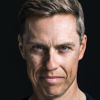 ストゥブ大統領はフィンランド基準では非常にハンサムですか？