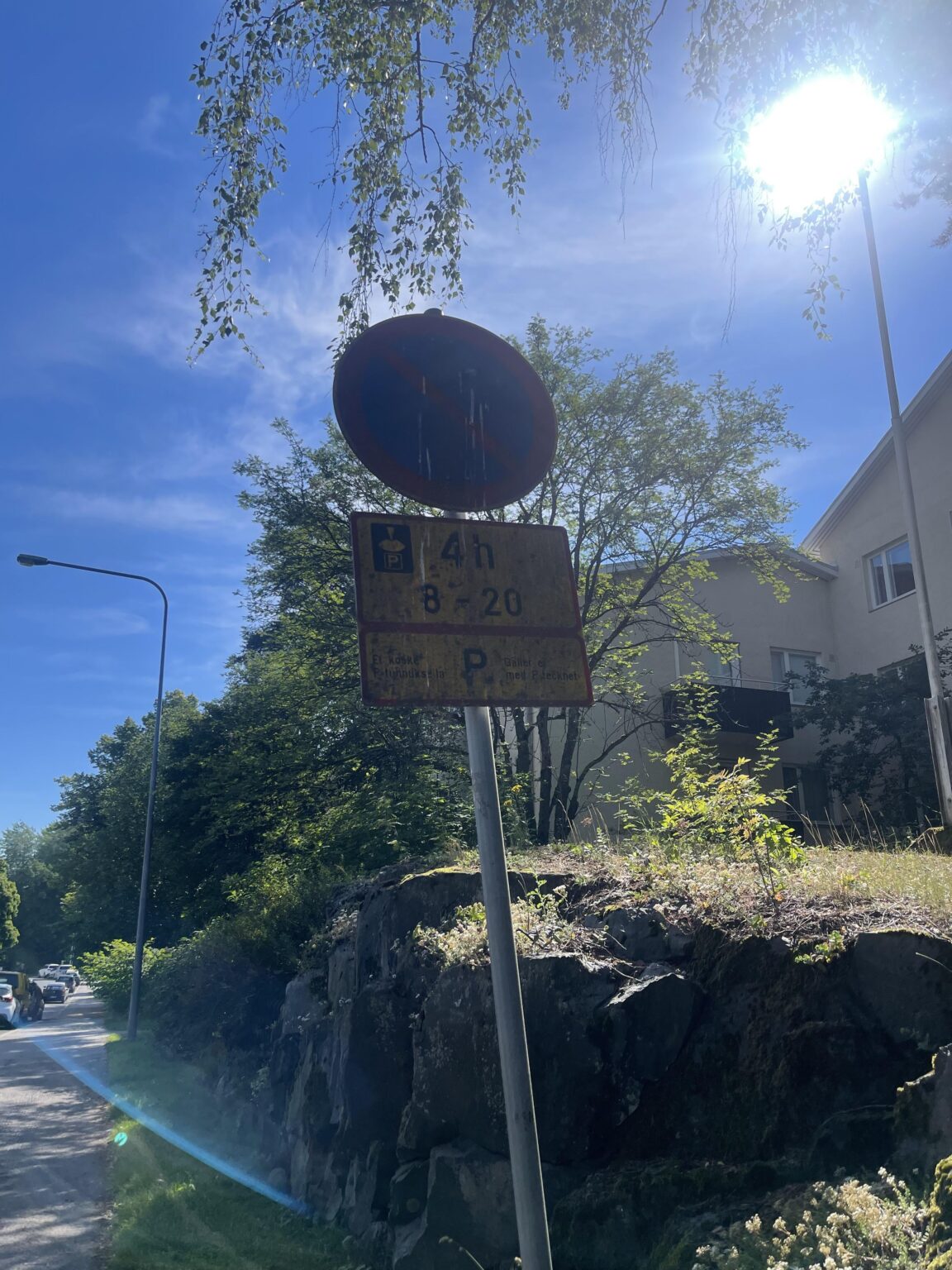 ということは、土曜と日曜は無料ということですか？