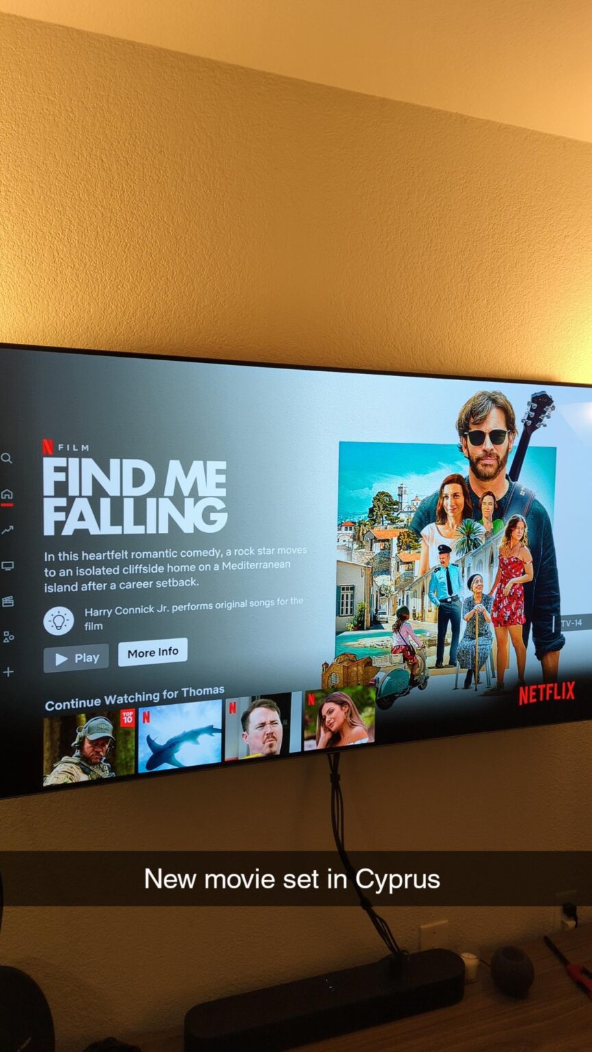 「Find me falling」はキプロスで撮影・撮影された