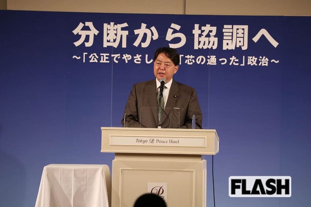 「ありえないでしょ!?」防衛費1300億円使い残しも「増税必要」政府の“トンデモ理屈”に集まる国民の怒り ―《自分の給料を防衛費にあててください》
