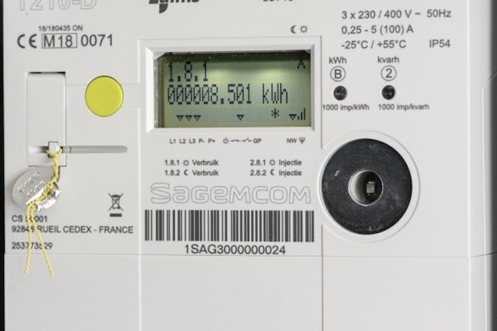 2025 年からは前払い金で Fluvius に資金を提供する必要があります