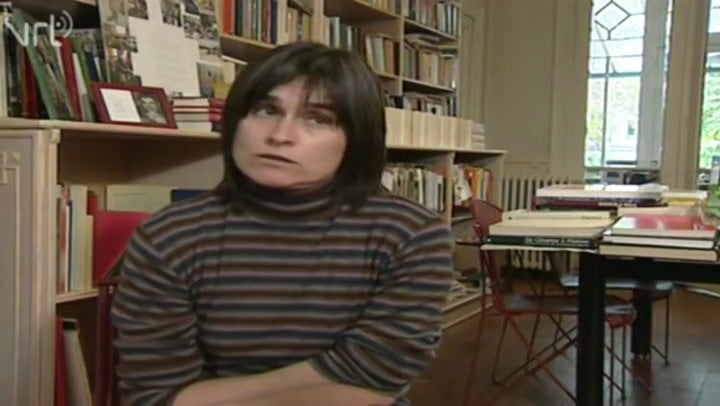 過去からの爆発: ジャン・ピエール・ヴァン・ロッセムが「グッゲンハイマーの書簡」を読む (断片テルザケ 1999)