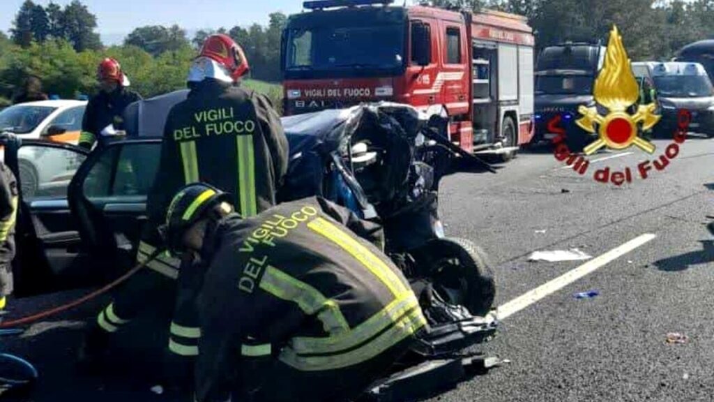 高速道路A1からローマに行くたびに事故が起こるのはなぜですか?