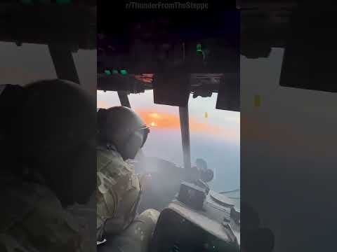 ウクライナのMi-8パイロットが機関銃でロシアの偵察ドローンを破壊