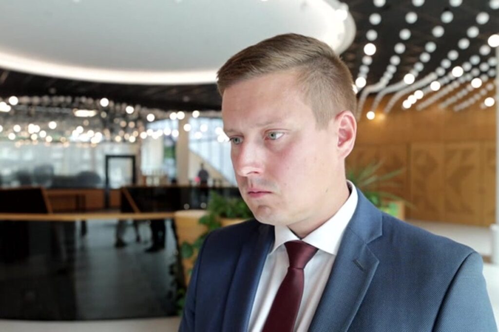 ビデオ | ケルド経済大臣によると、エストニア住民の生活は順調で、記録的な額が節約されているという。