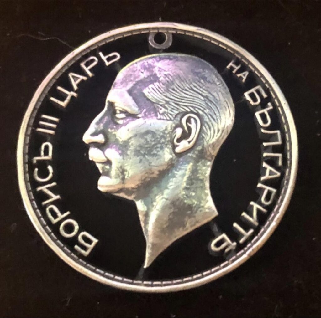 1937 年ブルガリア銀貨、ペンダントに手作業でカット