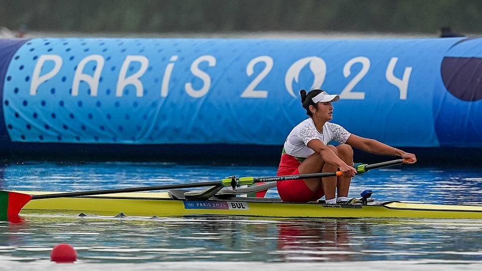 パリでのスキフ決勝でのオリンピックデビュー選手デジスラバ・アンジェロワ