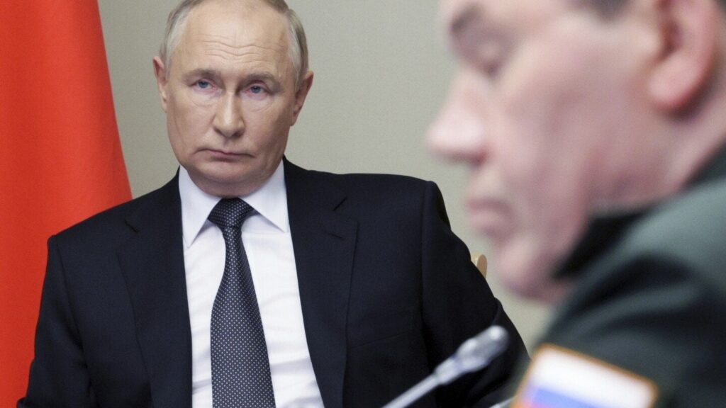 ロシアのプーチン大統領は、ウクライナのクルスク侵攻はモスクワの東部攻勢を阻止する試みだと述べている