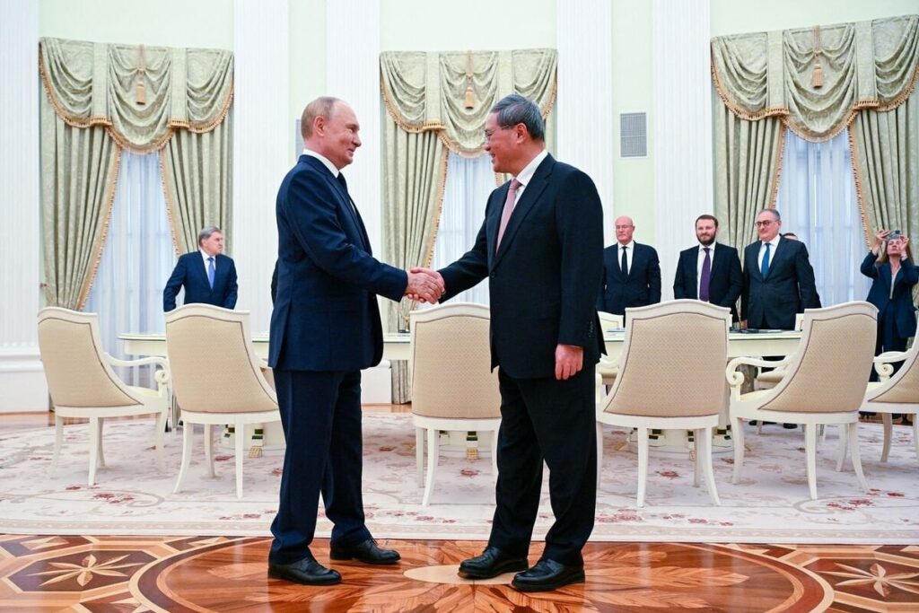 中国首相がプーチン大統領と会談、ロシアとのさらなる協力を誓う