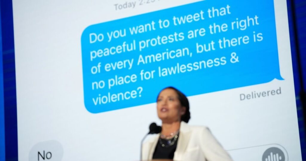 トランプ大統領の元報道官が民主党全国委員会にメラニア夫人との不穏なメールを見せる