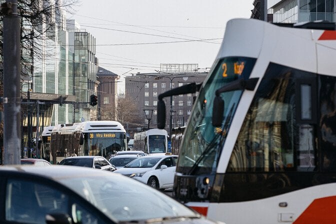 タリンのモビリティ調査は、市内中心部に 1+1 の道路と敷居を提案