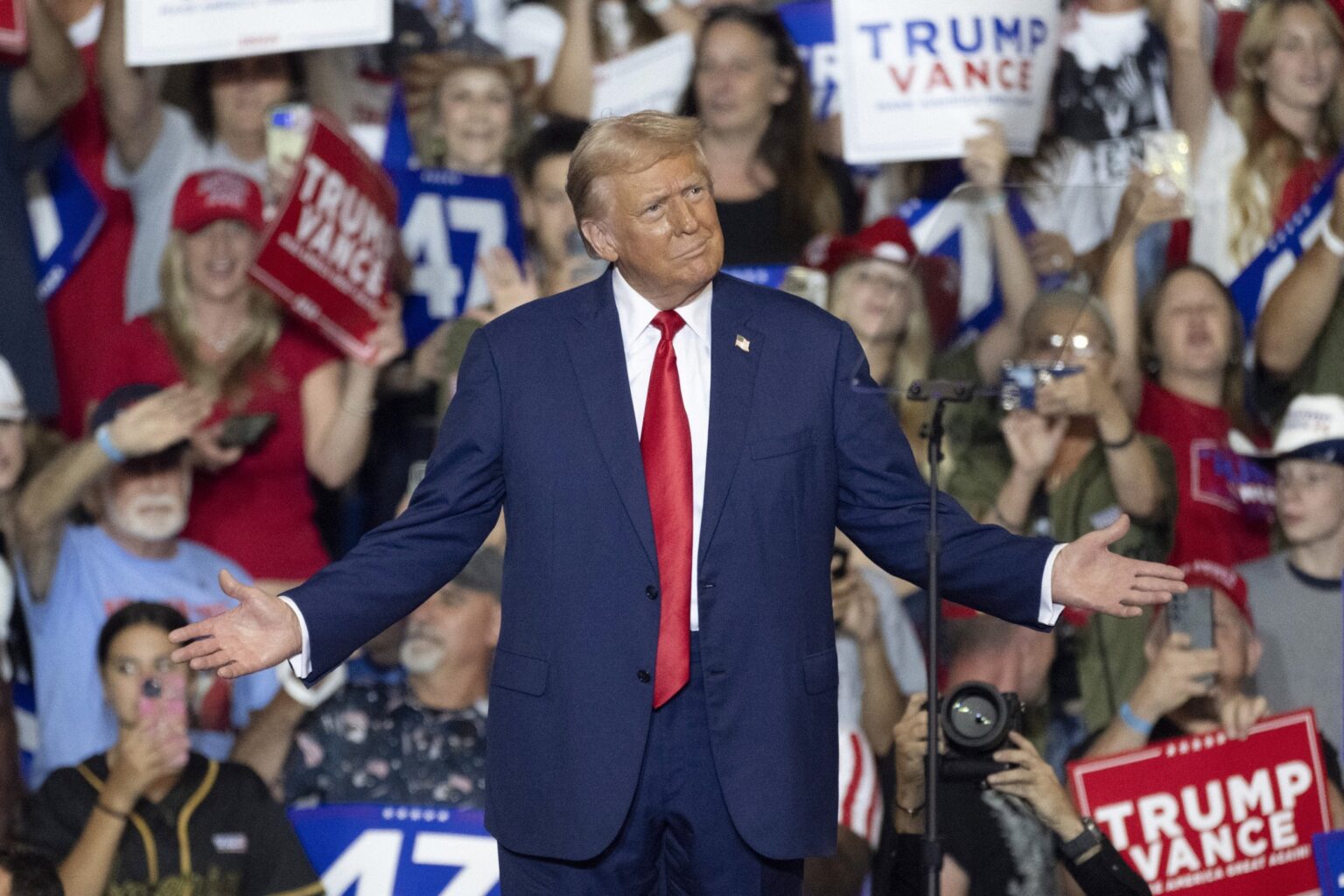 高齢有権者はドナルド・トランプの健康状態が「非常に悪い」と考えている、と世論調査が示唆
