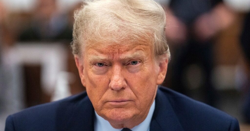 トランプ氏、民主党全国大会最終日の夜に意図せず笑えるメルトダウンを起こす